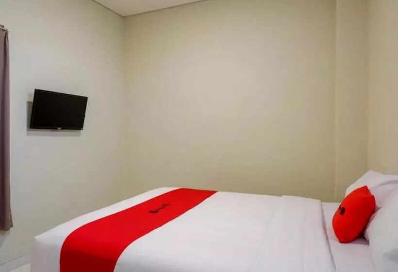 Hotelli Reddoorz Near Exit Tol Banyumanik 2