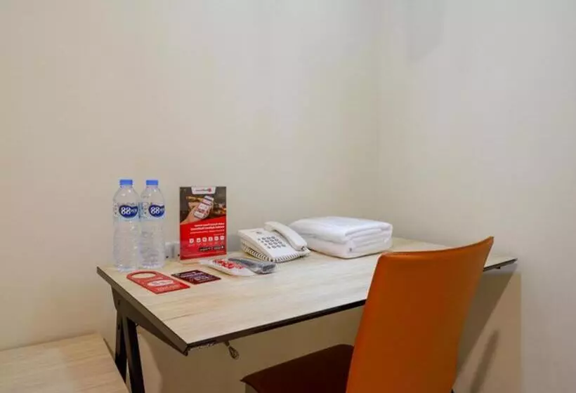 Hotelli Reddoorz Near Exit Tol Banyumanik 2