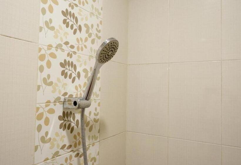 בית מלון כפרי Reddoorz Near Exit Tol Banyumanik 2