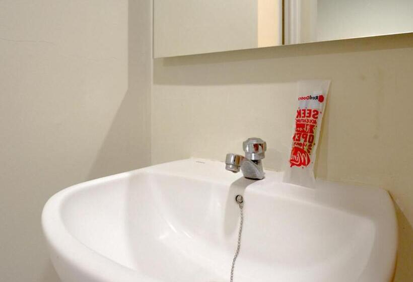 בית מלון כפרי Reddoorz Near Exit Tol Banyumanik 2