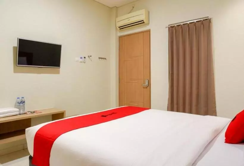 Hotelli Reddoorz Near Exit Tol Banyumanik 2