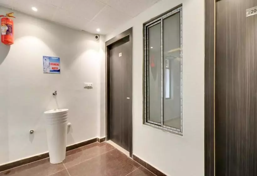 Hotelli Fabexpress Shri Ram Kashi