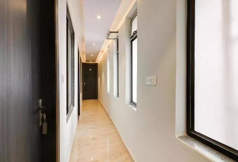 Hotelli Fabexpress Shri Ram Kashi