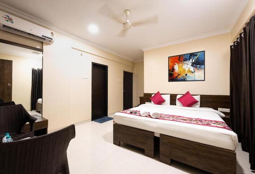 Bed and Breakfast Kedari Residency