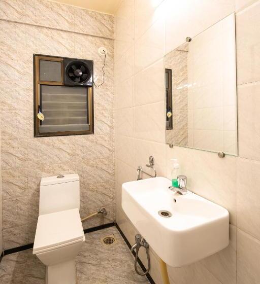 Bed and Breakfast Kedari Residency