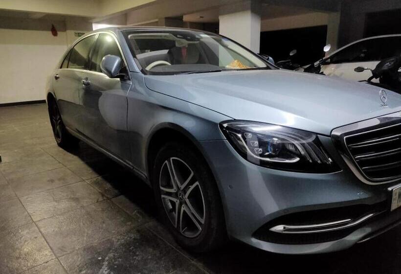 Bed and Breakfast Kedari Residency