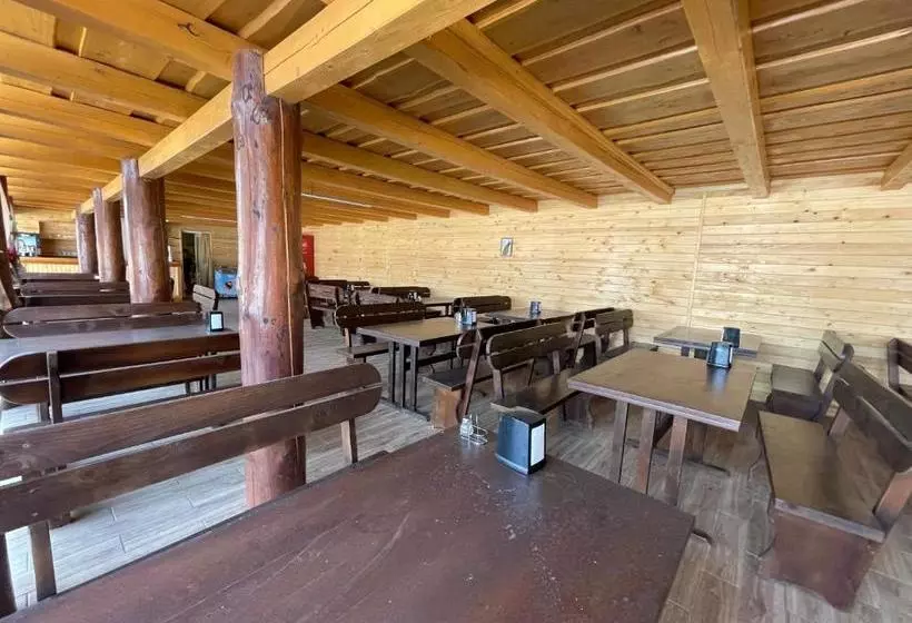 Hotelli золотий павлін