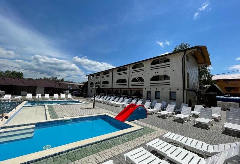 Hotell золотий павлін