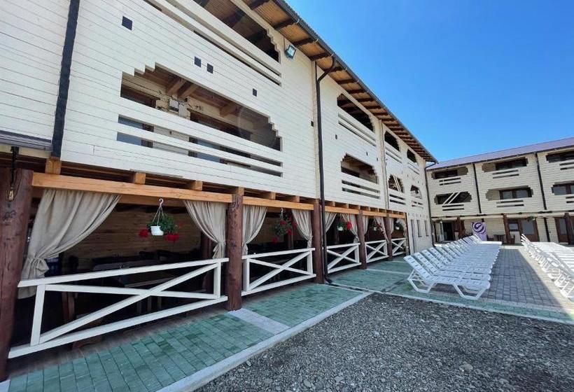 Hotell золотий павлін