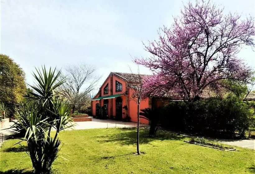 ホテル Agriturismo Paglialonga