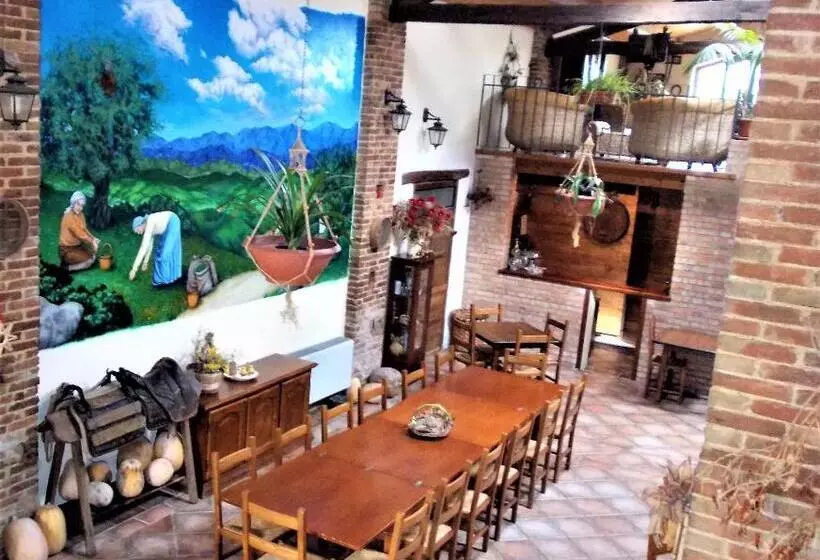 ホテル Agriturismo Paglialonga