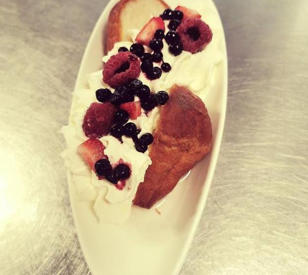 Отель Auberge De Chanteuges