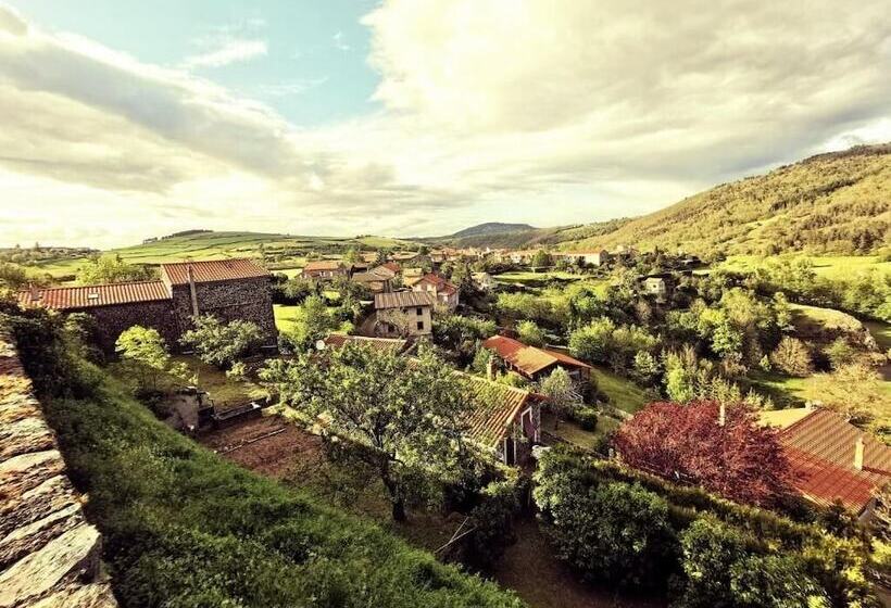 Отель Auberge De Chanteuges