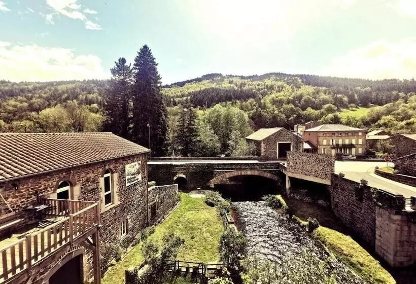 Hotelli Auberge De Chanteuges