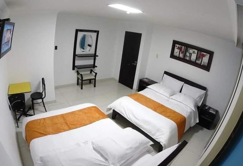 ホテル Centenario Plaza