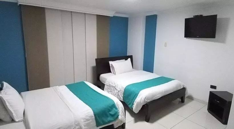 ホテル Centenario Plaza