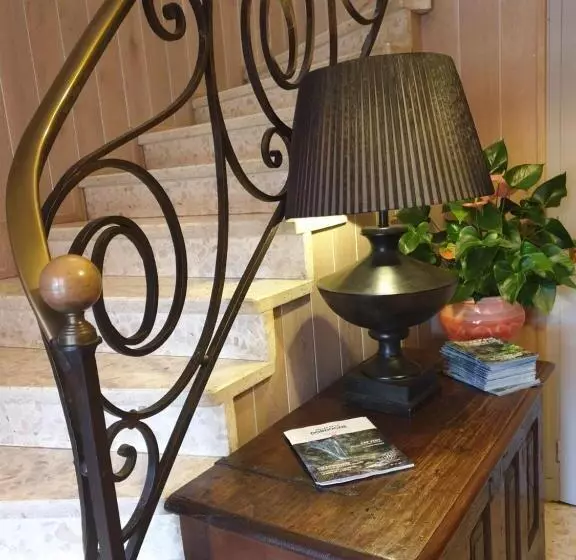 Hotelli Hostellerie Belle Rive