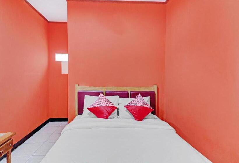 בית מלון כפרי Oyo 90454 Adinda Homestay Cibodas Lembang