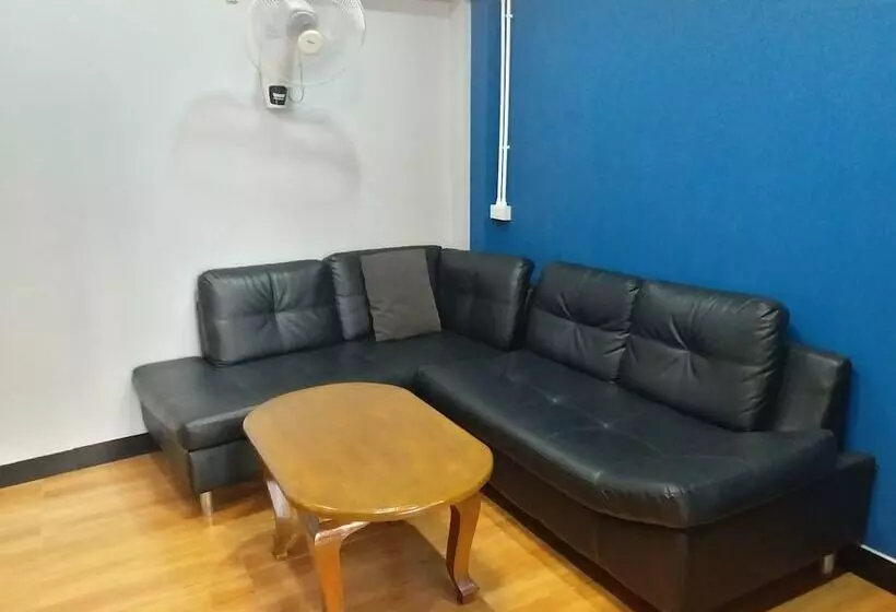 هتل Pratunam Family House