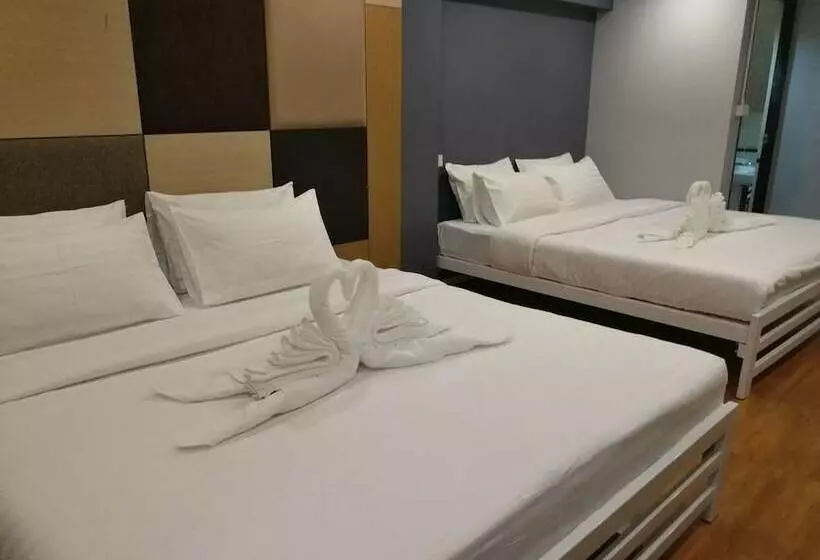 هتل Pratunam Family House