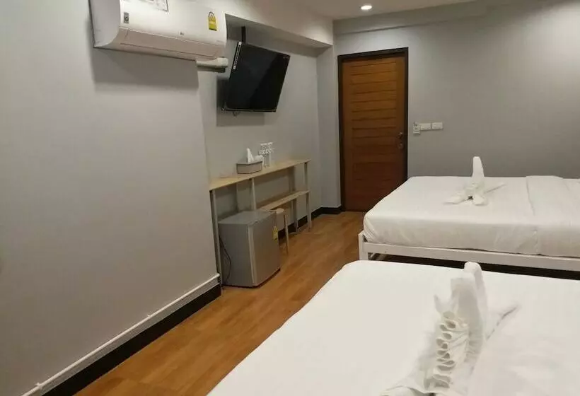 هتل Pratunam Family House