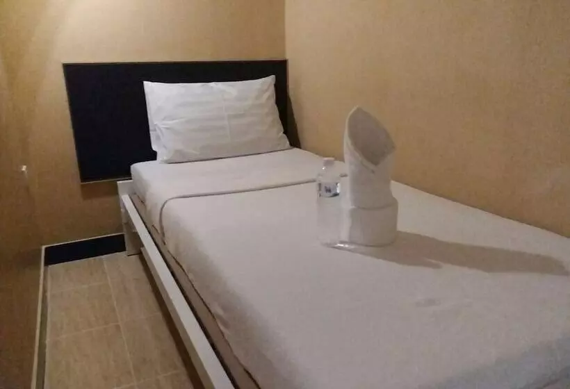 هتل Pratunam Family House