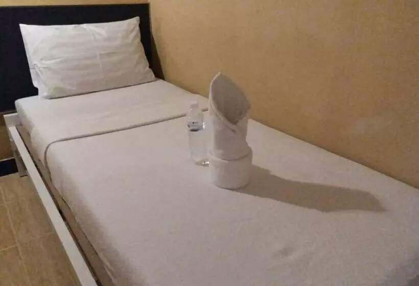 هتل Pratunam Family House