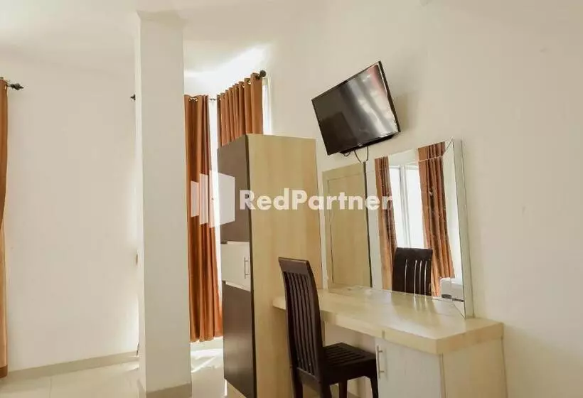 Hotelli Radja Homestay Mitra Reddoorz