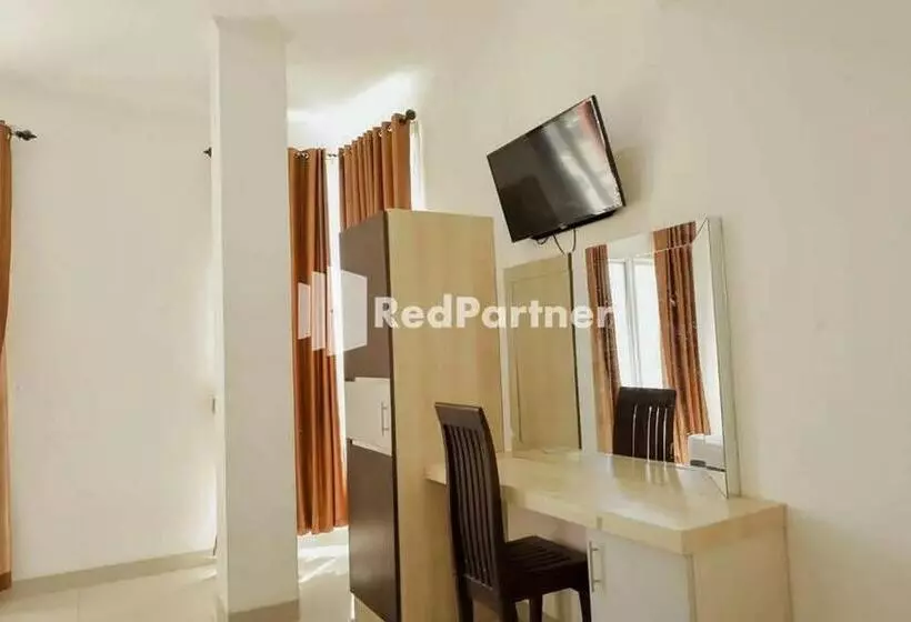 Hotelli Radja Homestay Mitra Reddoorz