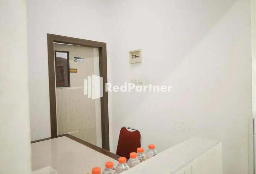 酒店 Radja Homestay Mitra Reddoorz