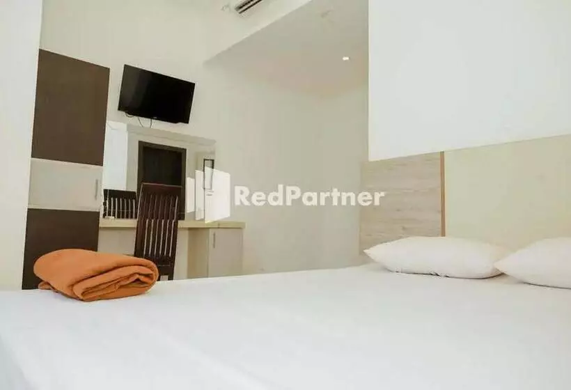 Hotelli Radja Homestay Mitra Reddoorz