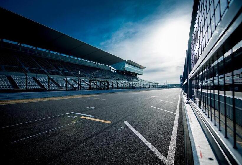Отель Trend Suzuka