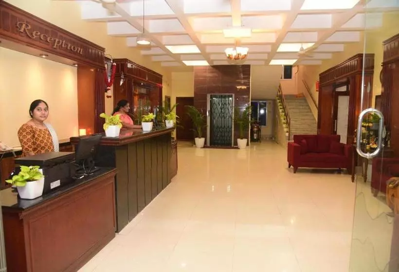ホテル Vijaya Residency