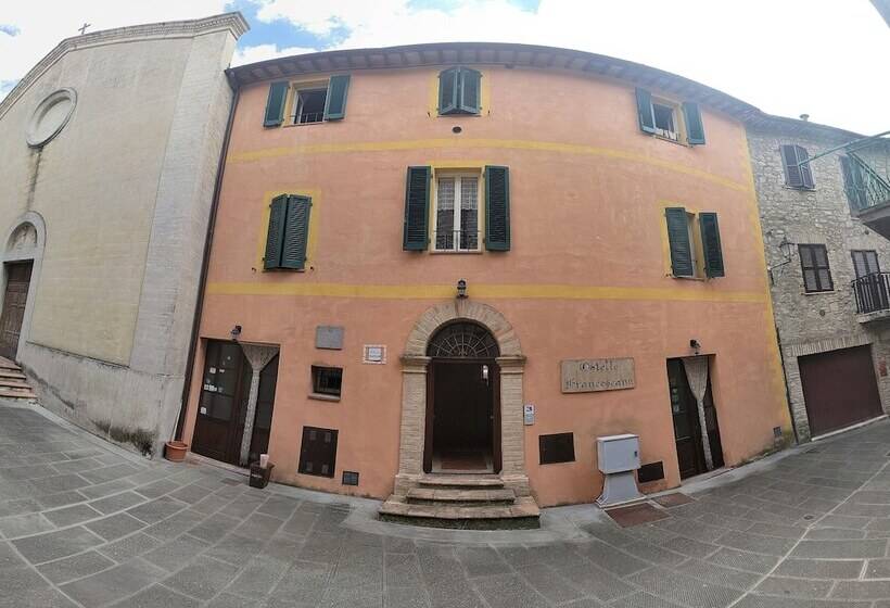 הוסטל Locanda Francescana