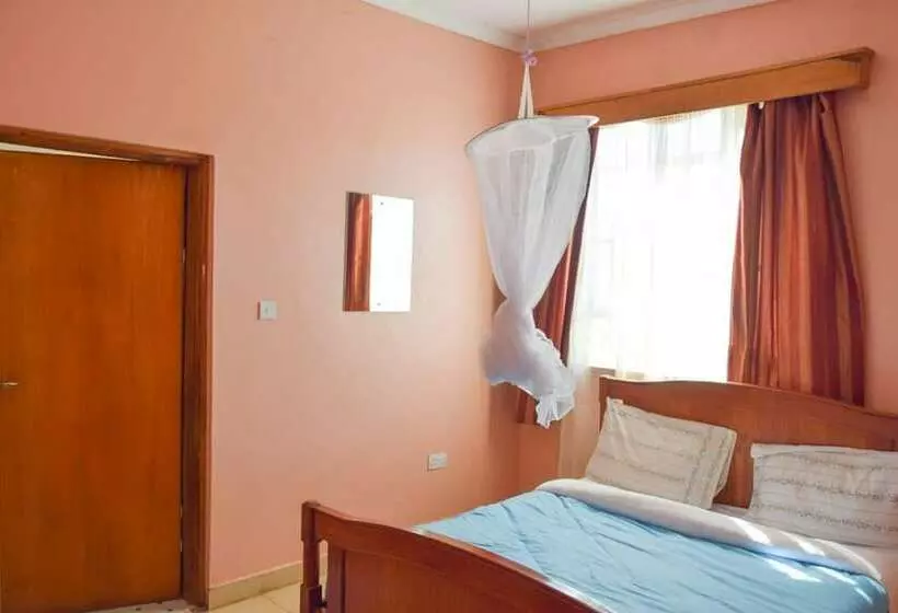 تختخواب و صبحانه Eldoret Inner Harbour Resort