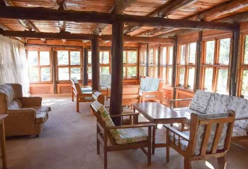 تختخواب و صبحانه Eldoret Inner Harbour Resort