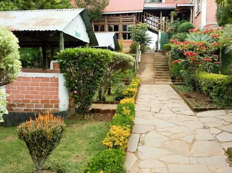 تختخواب و صبحانه Eldoret Inner Harbour Resort