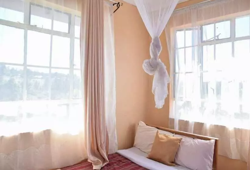 تختخواب و صبحانه Eldoret Inner Harbour Resort