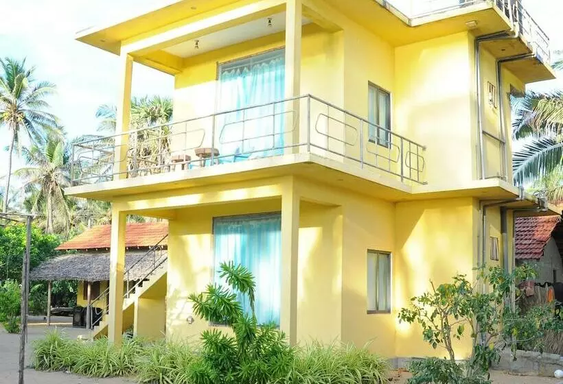 Hotelli Dolphin Village