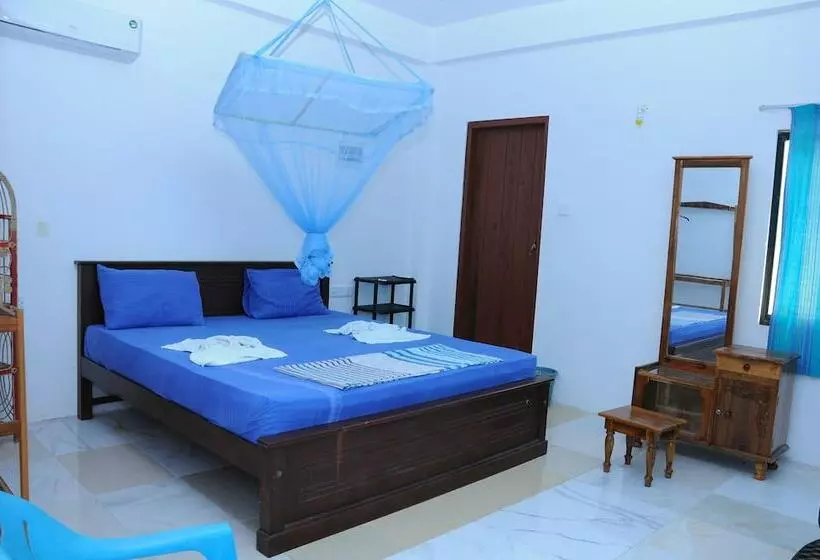 Hotelli Dolphin Village