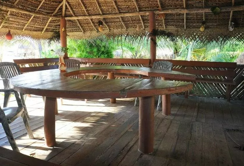 Hotelli Dolphin Village