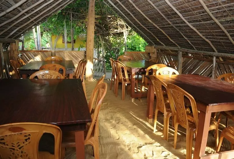 Hotelli Dolphin Village