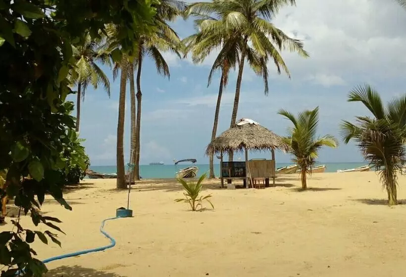 Hotelli Dolphin Village