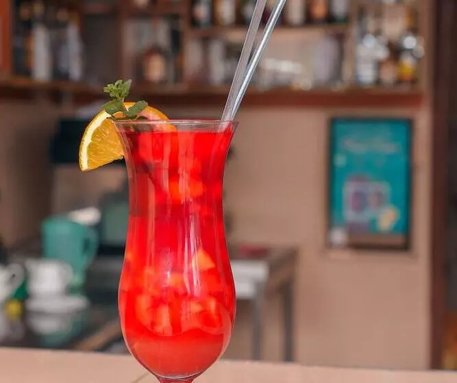 هتل Falcon Heights