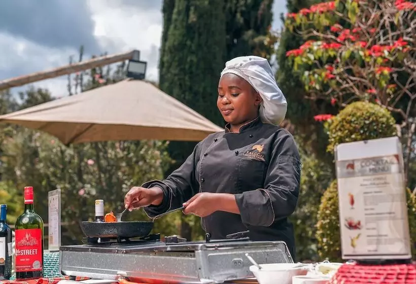 هتل Falcon Heights