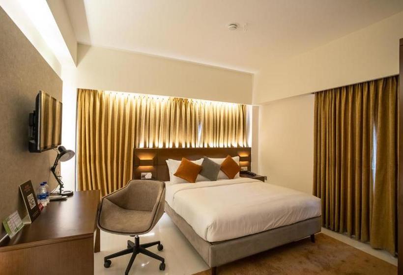 Отель Jatra Flagship Khulna City Centre