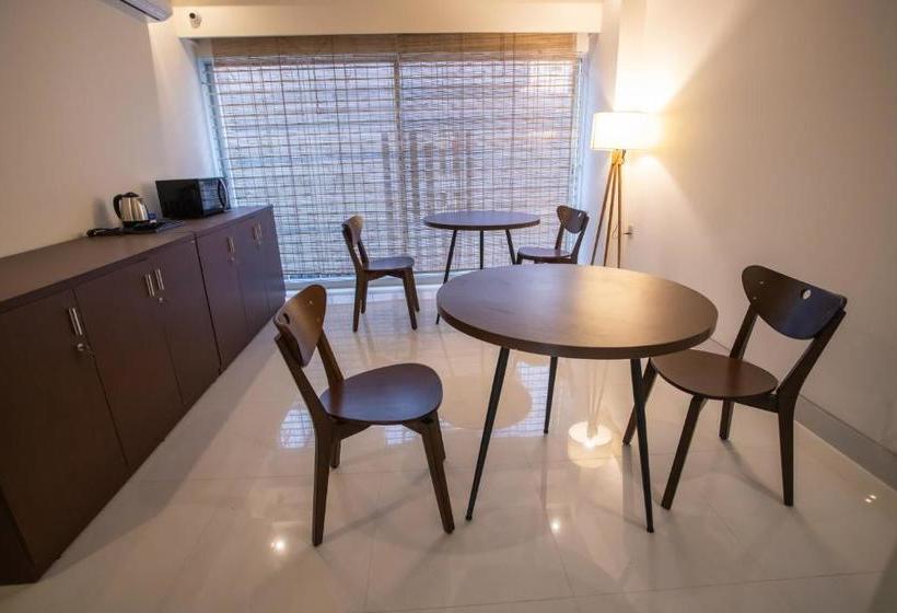 Отель Jatra Flagship Khulna City Centre