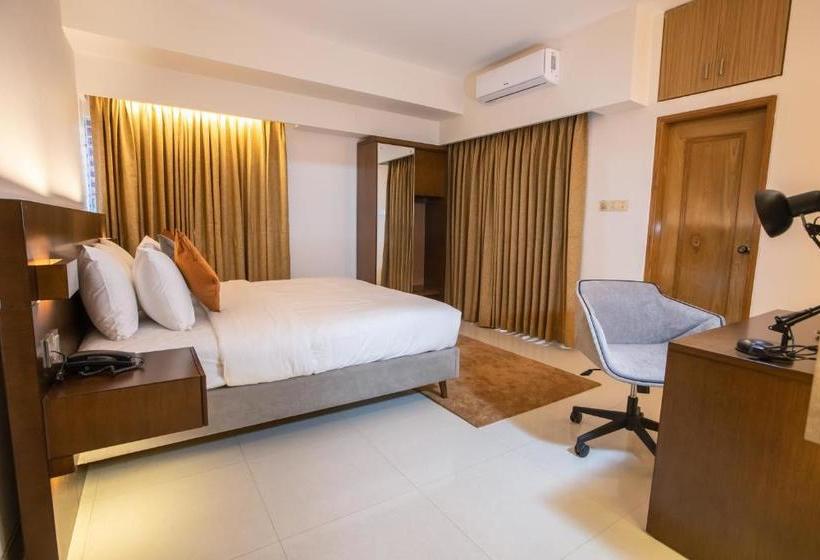 Отель Jatra Flagship Khulna City Centre