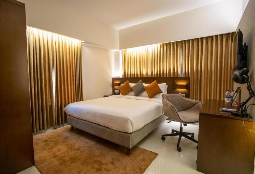 Отель Jatra Flagship Khulna City Centre