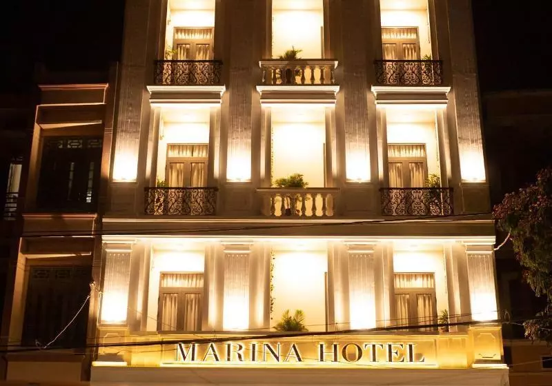 هتل Marina
